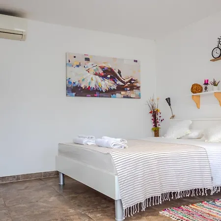 Дом отдыха Little Garden House