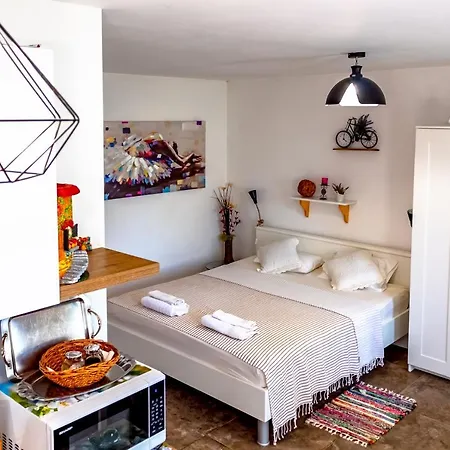 Дом отдыха Little Garden House *