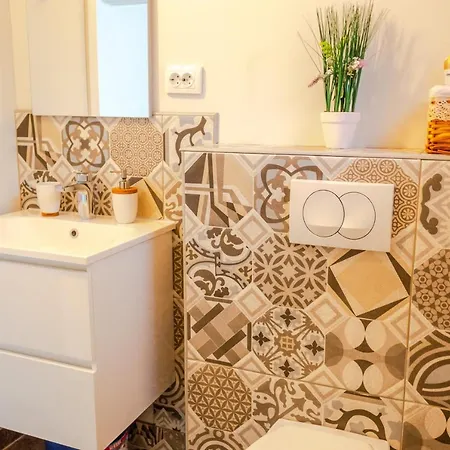 Little Garden House *