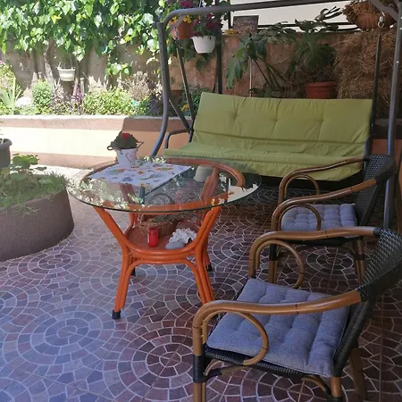 Little Garden House Дом отдыха Риека